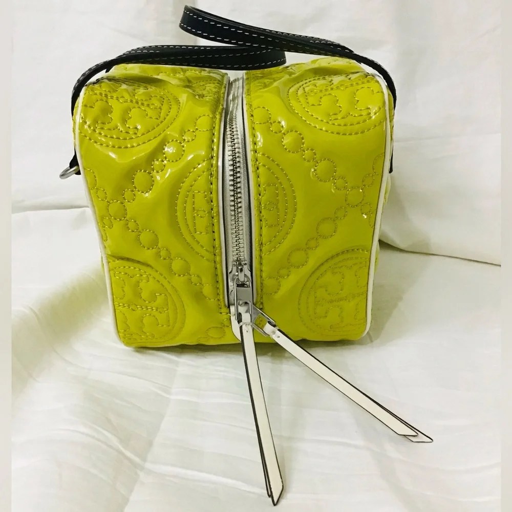 NWT Tory Burch T Monogram Cube